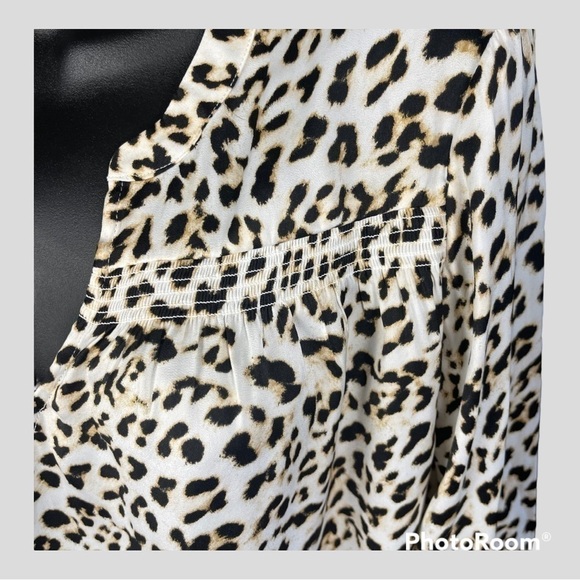 EUC Banana Republic Leopard print top, Size Small. - Picture 2 of 8